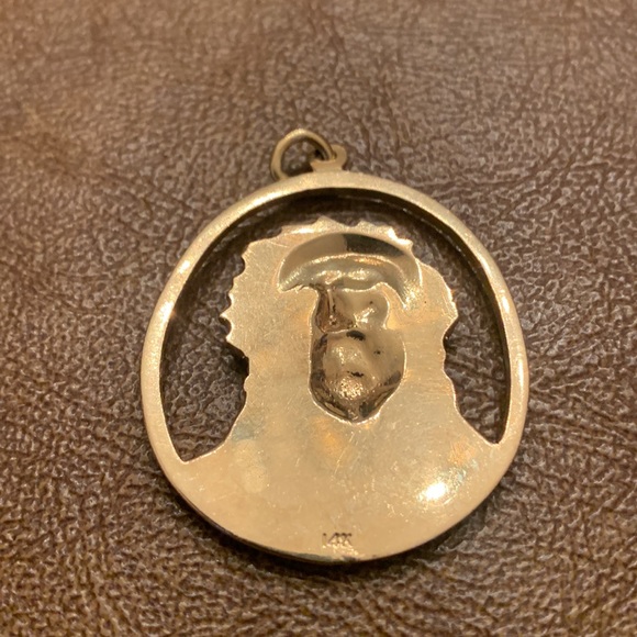 Gold Pendant - Picture 2 of 4